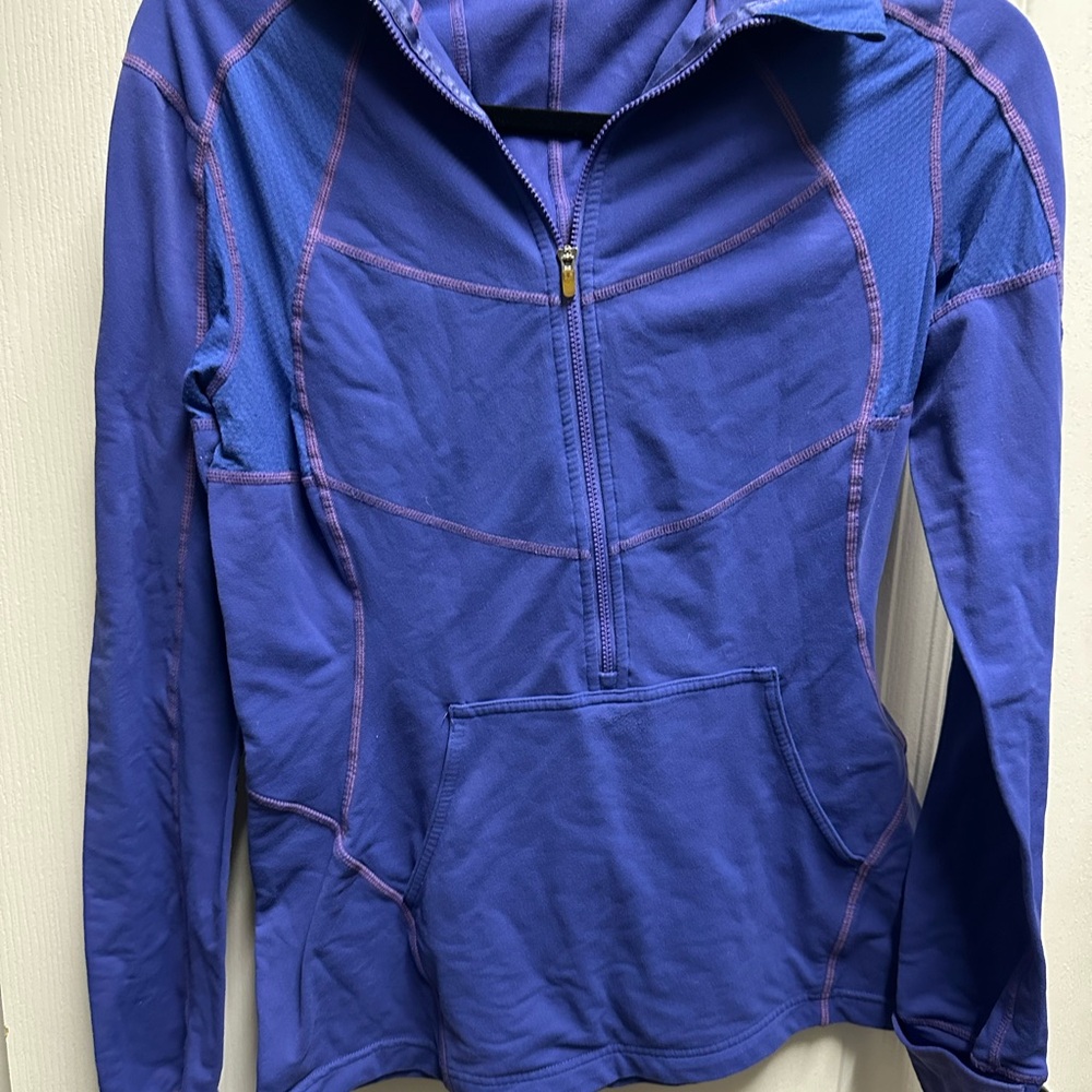 Lululemon Women's Jacket Size 4
Purple Full Zip Funnel Neck pre owned